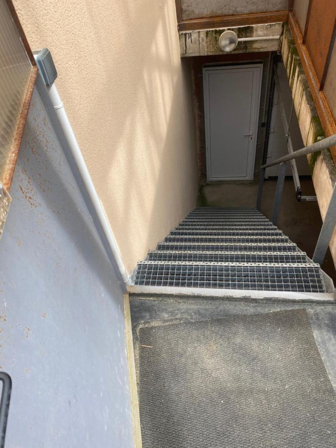 Апартаменты Loft Avec Terrasse Pour 4 Pers A 3Km Du Circuit Avec Garage Au Calme Ле-Ман Экстерьер фото